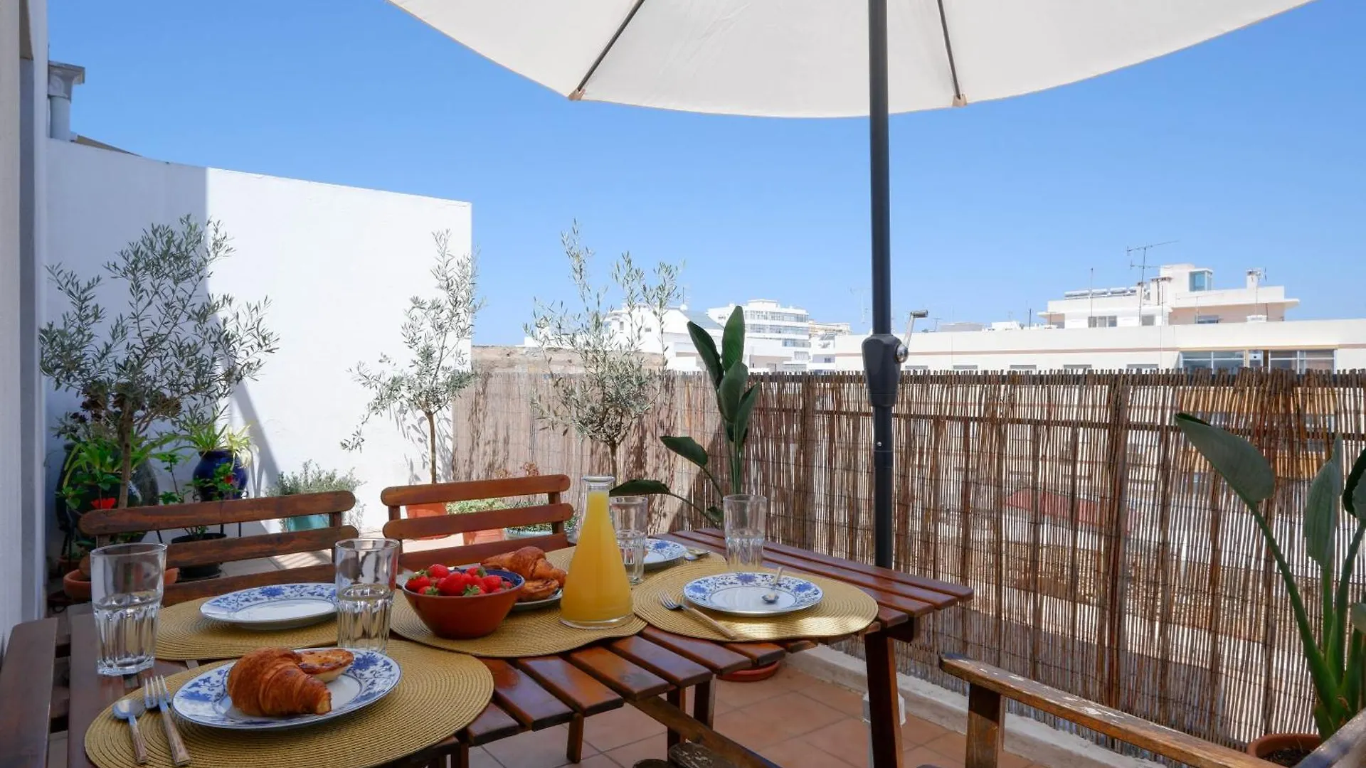 Olhão Spacious Terrace, Swimming Pool, Private Parking 0*,  פורטוגל