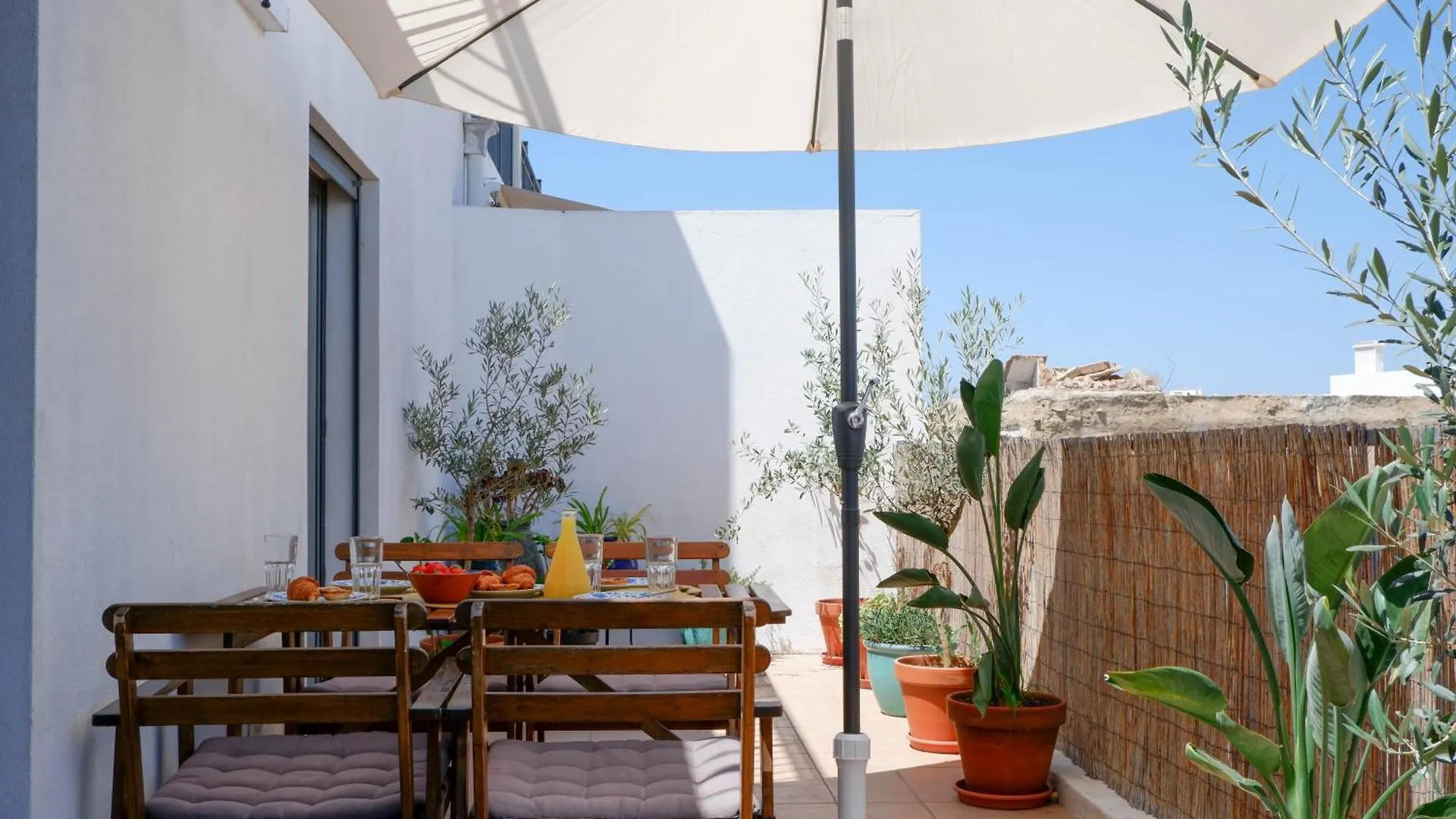 Olhão Spacious Terrace, Swimming Pool, Private Parking 0*,  פורטוגל